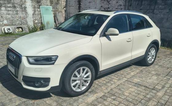 AUDI Q3 2.0 TFSI AMBITION QUATTRO 4P GASOLINA S TRONIC